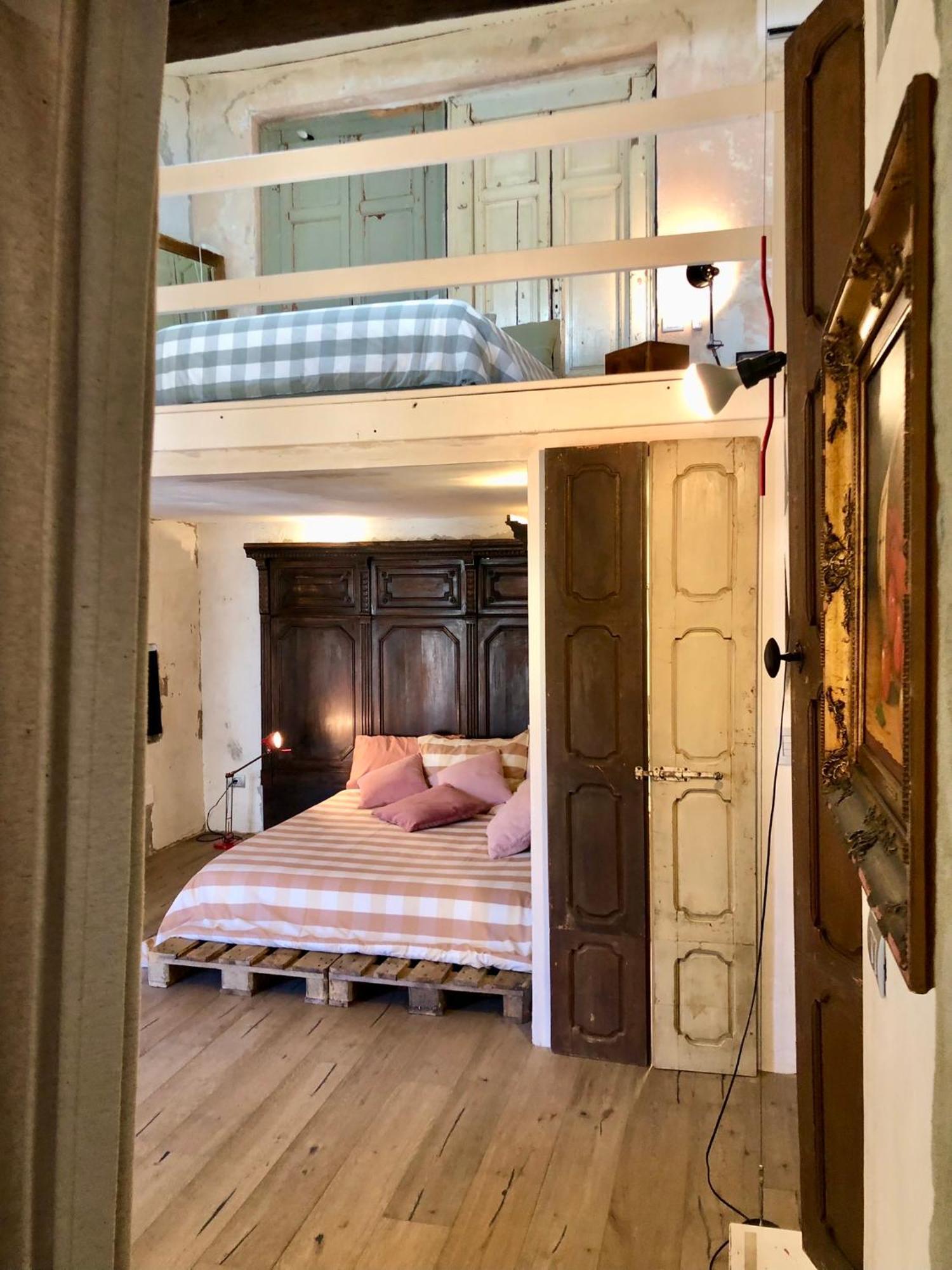 Charming And Design Attic Loft Central Milan In Coolest Area Navigli Ticinese Luaran gambar
